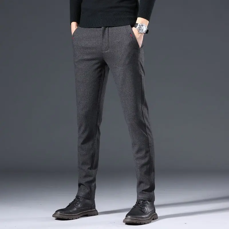 Рисунок 3 - Модные стильные облегающие брюки