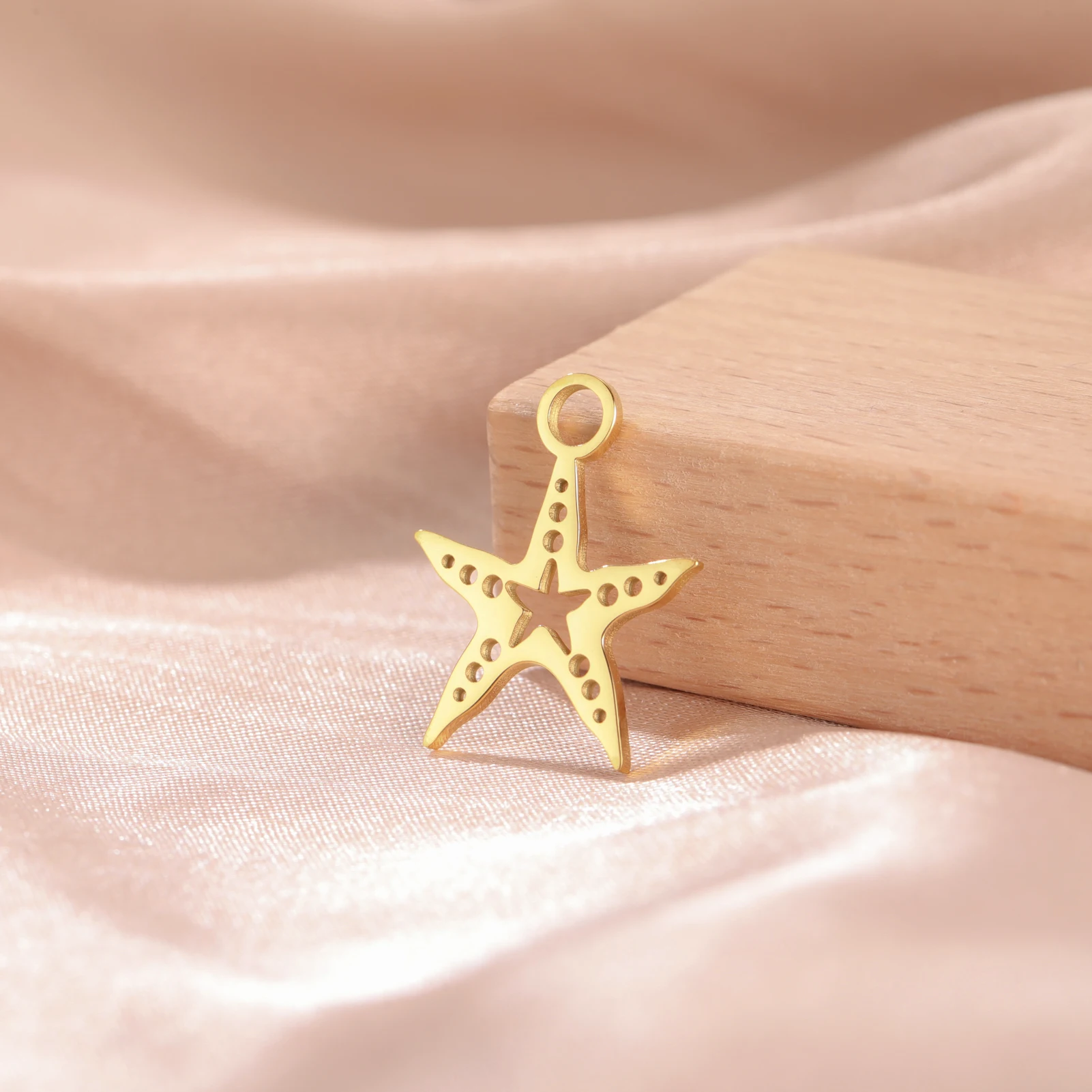 Emana Collana donna con ciondolo angelo: in offerta a 4.0€ su