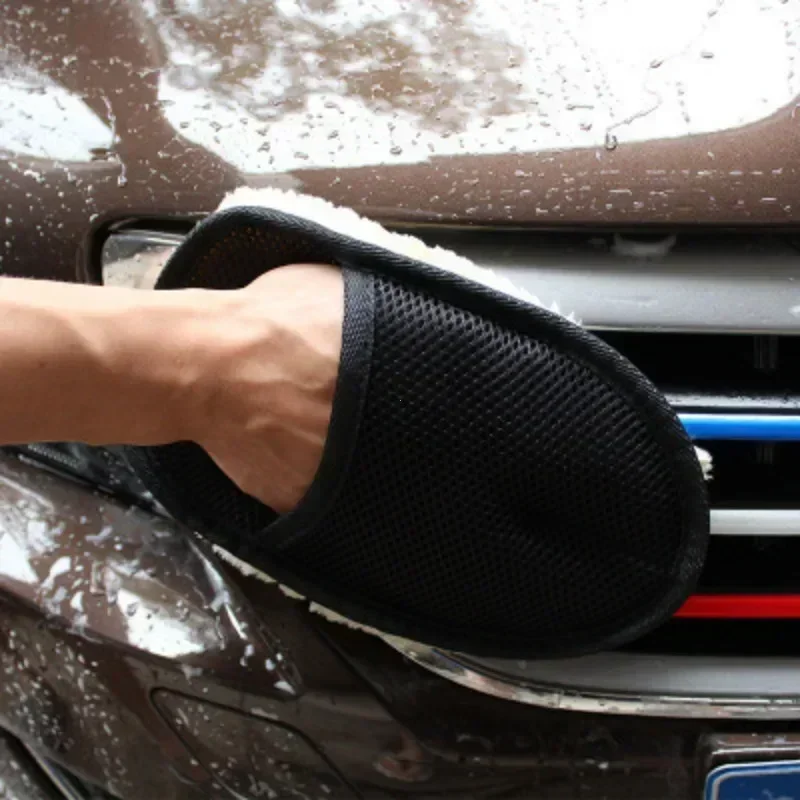 Car Wash Glove Wool Soft Polish Cleaning Brush Tools For BMW X1 X3 X5 X4 X6 G30 G20 E46 E90 E60 F10 F30 F20 F40 E39 E36 E87 E70 car cleaning brush