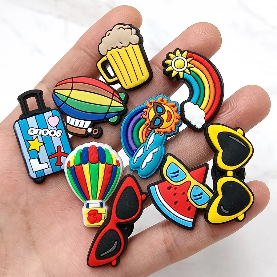 Dropshipping 1Pcs PVC Shoe Buckle Accessories Funny DIY Happy Holidays Shoes Decoration Jibz For Crocs Charms Kids Party Gift