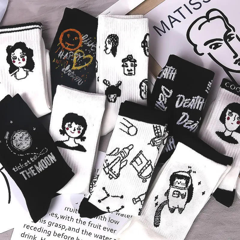 

4 Pairs New Black White Sports Women Cute Cotton Socks Women Kawaii Lolita Cartoon Long Socks Cool Hiphop High Knew Socks