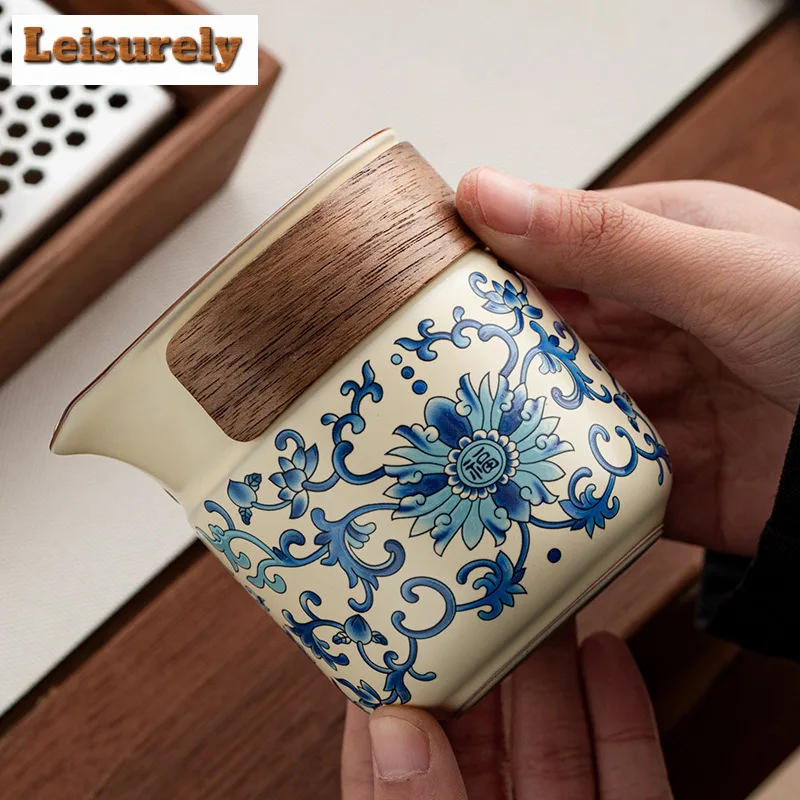 250ml Ru Kiln Wooden Handle Handheld Tea Pitcher Tea Divider ChaHai Dispenser Justice Cup Fair Mug Teaset Craft Accessories Gift