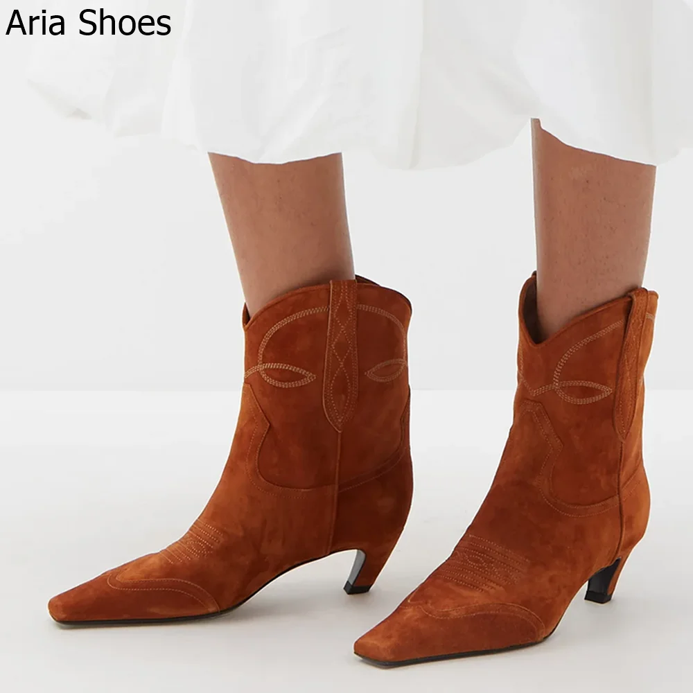 

2024 New Embroidered Women's Boots Slip On Kitten Heel Western Cowboy Boots Square Toe Retro Scrub Boots Low Heel Ankle Boots