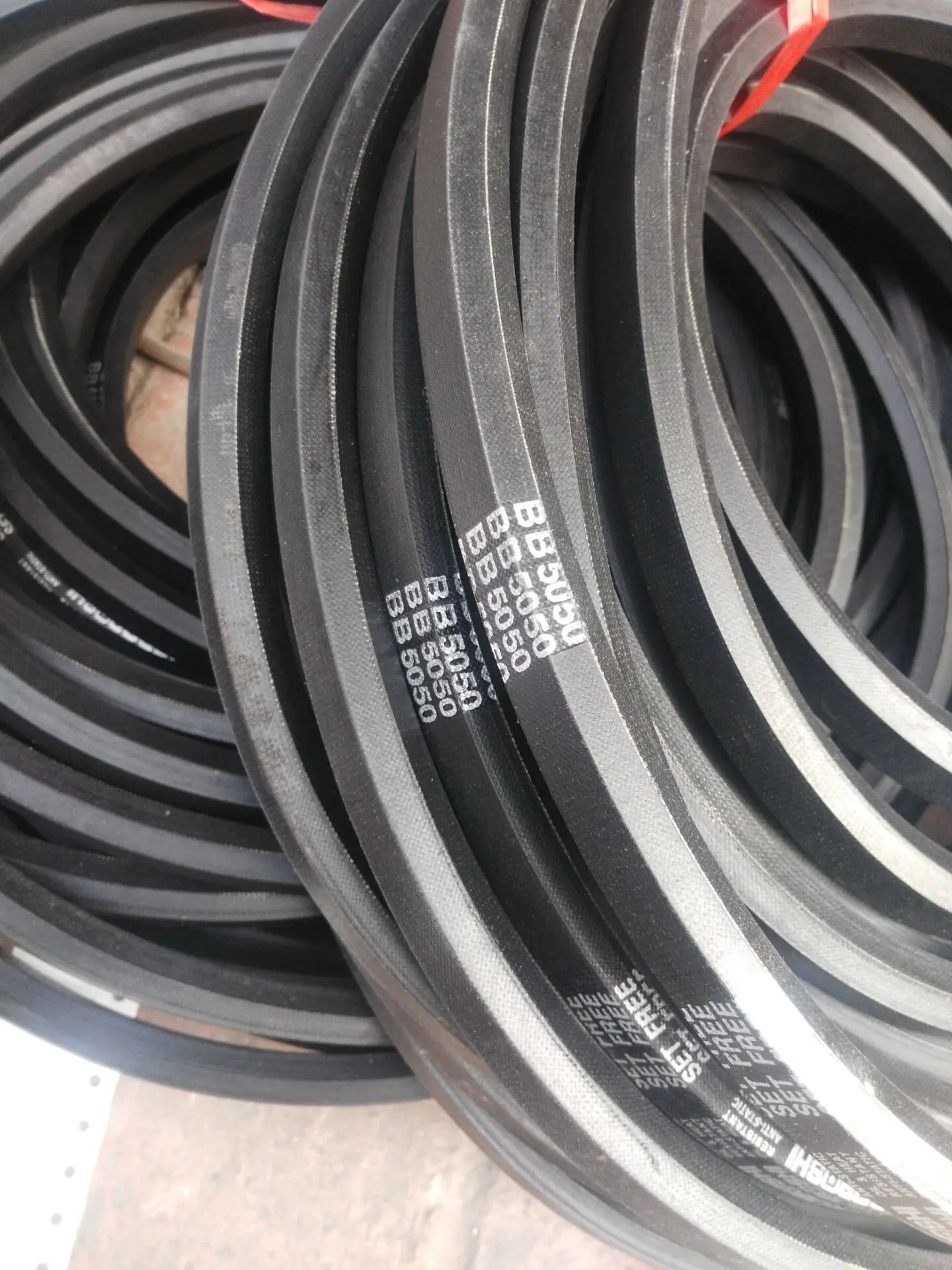 BB124 (BB3150) BB125 (BB3180) BB126 (BB3200) 육각 벨트 재고 있음