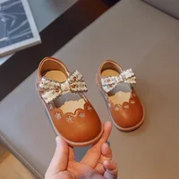 Girls' princess shoes 2024 spring new soft soled non-slip baby leather shoes for young children breathable with bow shoes 3