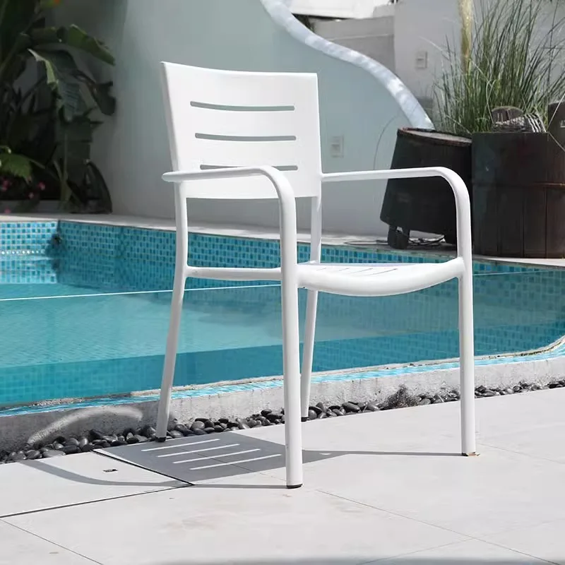 Easy To Move, Low Price, Lightweight Modern Metal Cafe And Tavern Chairs For Hotels And Fashionable For Cafes Taverns