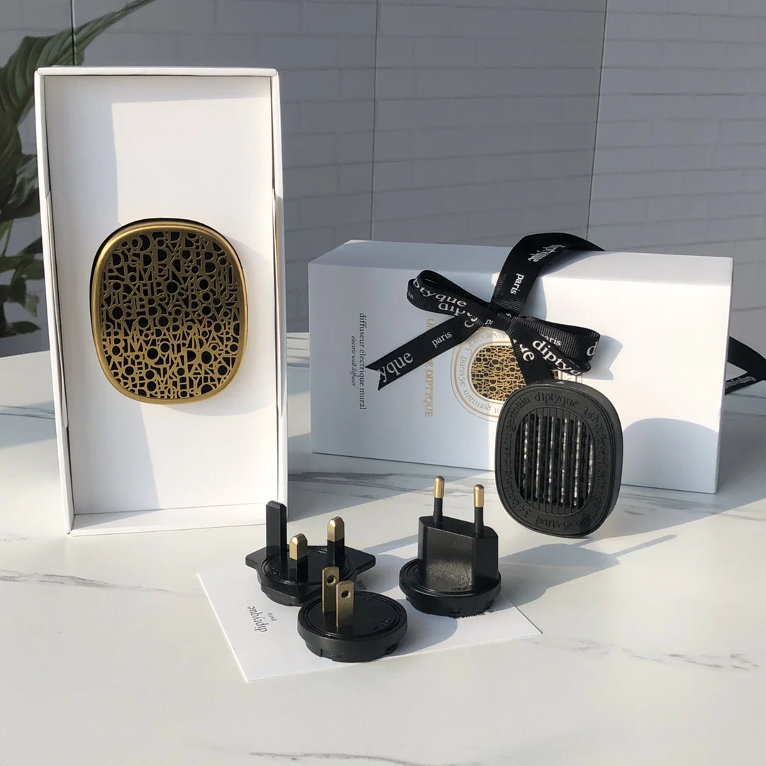 High Quality Electronic Car Diffuser with Baies 34 Fleur Roses Figuier