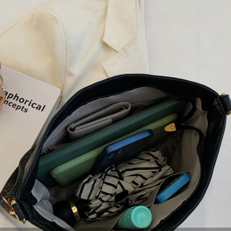 Women Vintage Crossbody Bag Geometric Strap Hobo Bag 2023 Large Capacity Shoulder Bag for Work & School Handbag