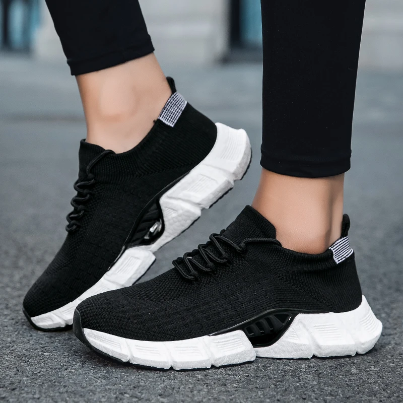 Description Picture 4 of itemCasual Comfy Walking Unisex Sports Shoes Outdoor Lightweight Running Shoes for Men Original Fashion Trendy Tennis Women Sneakers