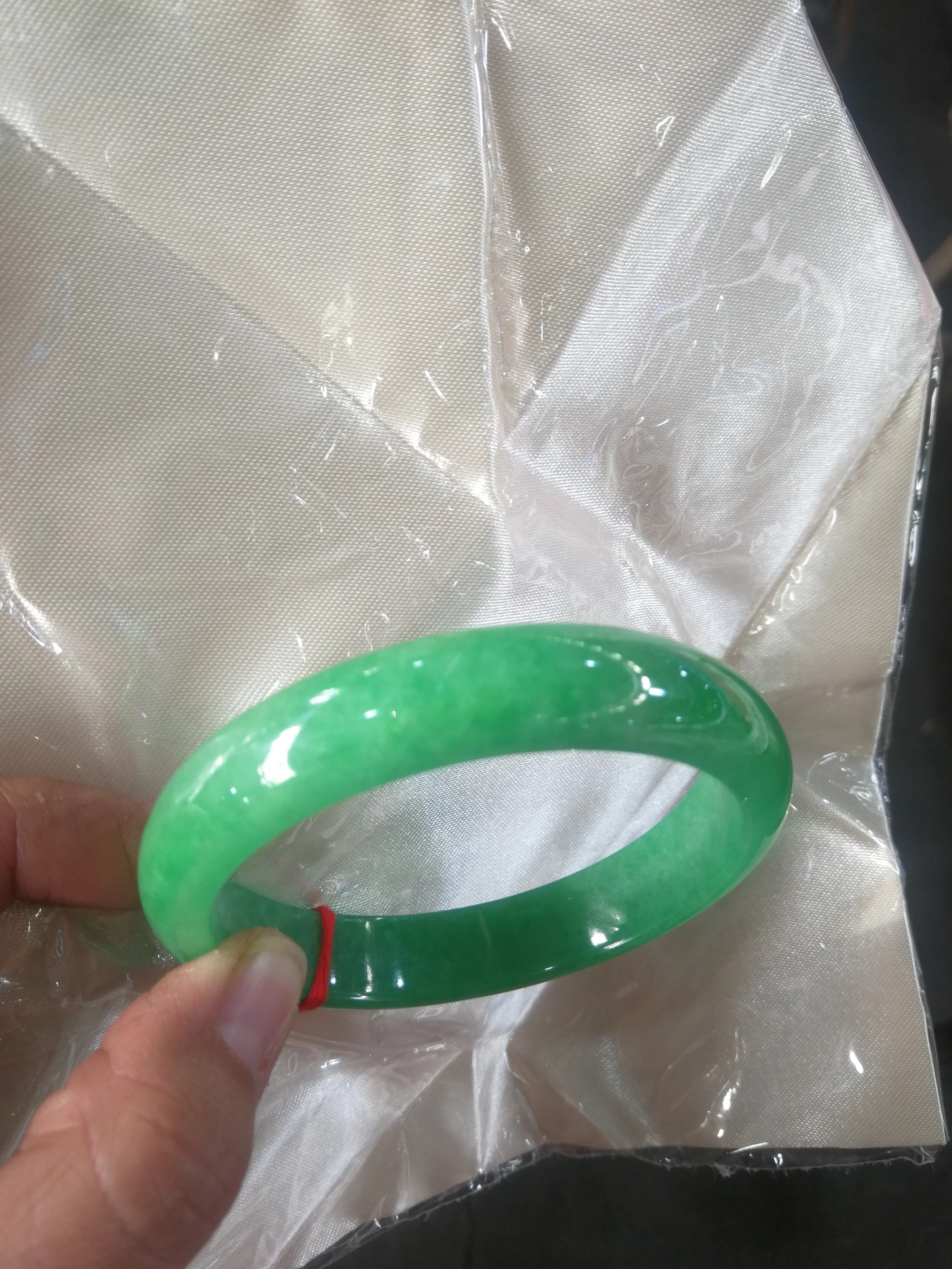 New Fine Jewelry Natural Myanmar Green Jadeite Bangle Real Jade Bracelets Fashion Lucky Accessories Perfect Holiday Gift