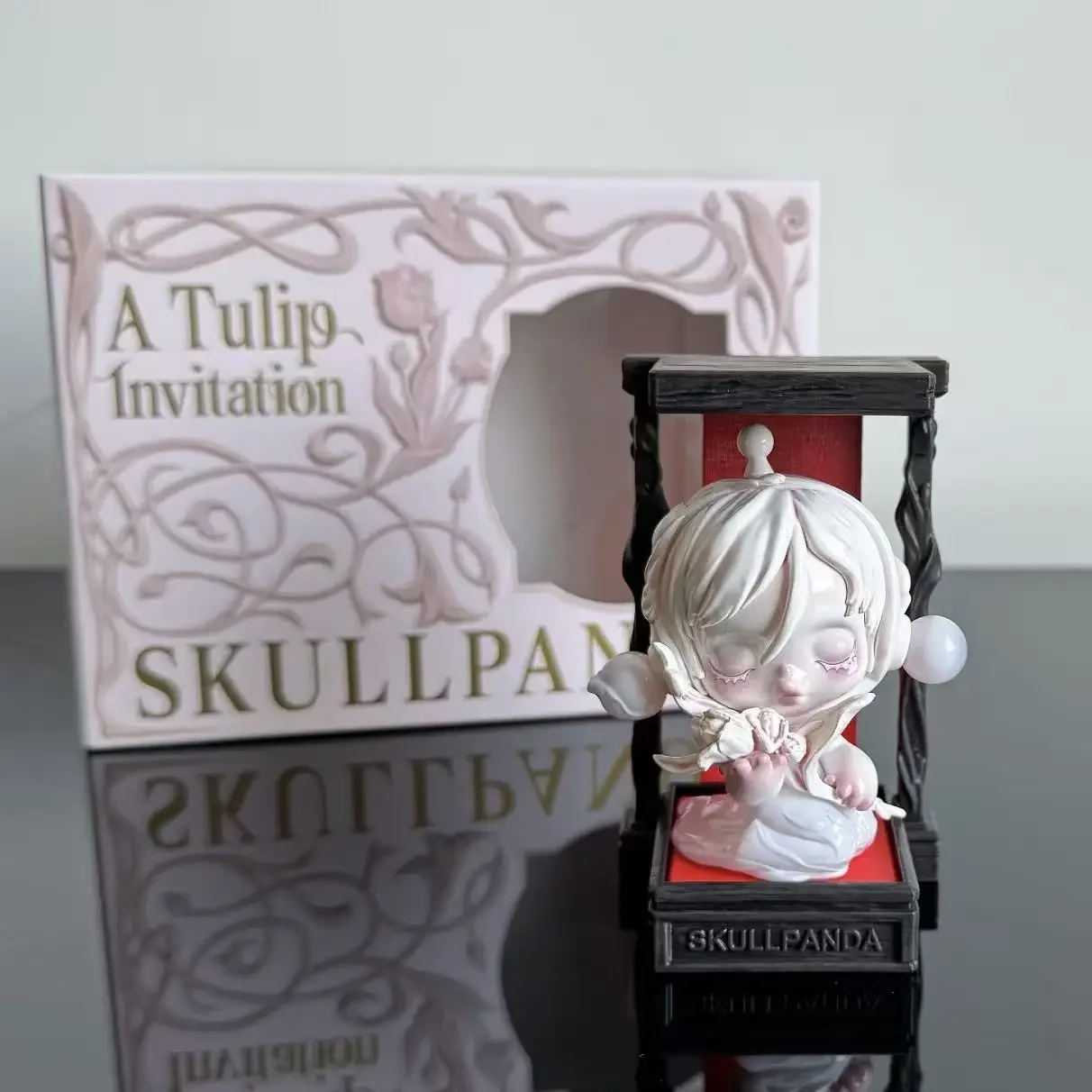 POPMART SKULLPANDA Series A TULIP INVITATION Anime Figure Blind