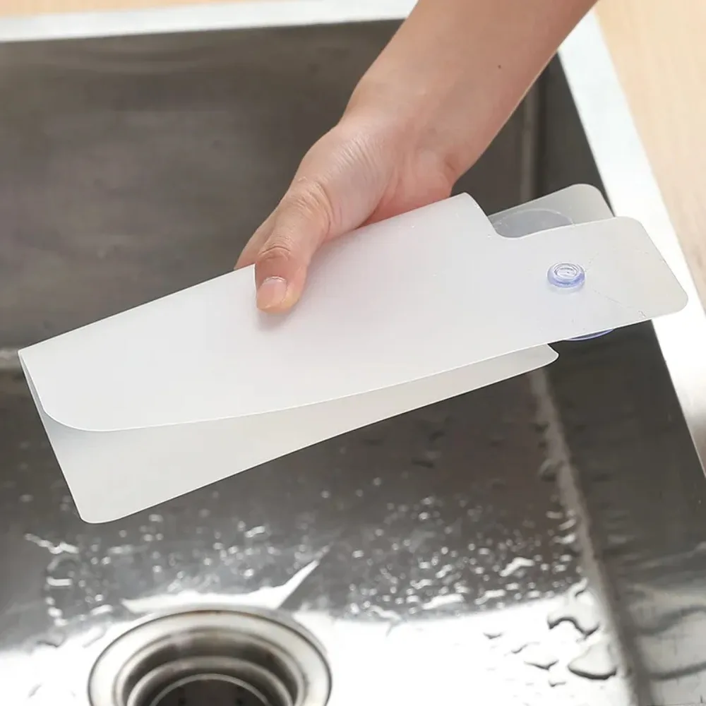 Plastic Sink Water Baffle with Suction Cup Translucent Splash Guard Oil-proof Splashproof Waterproof Screen