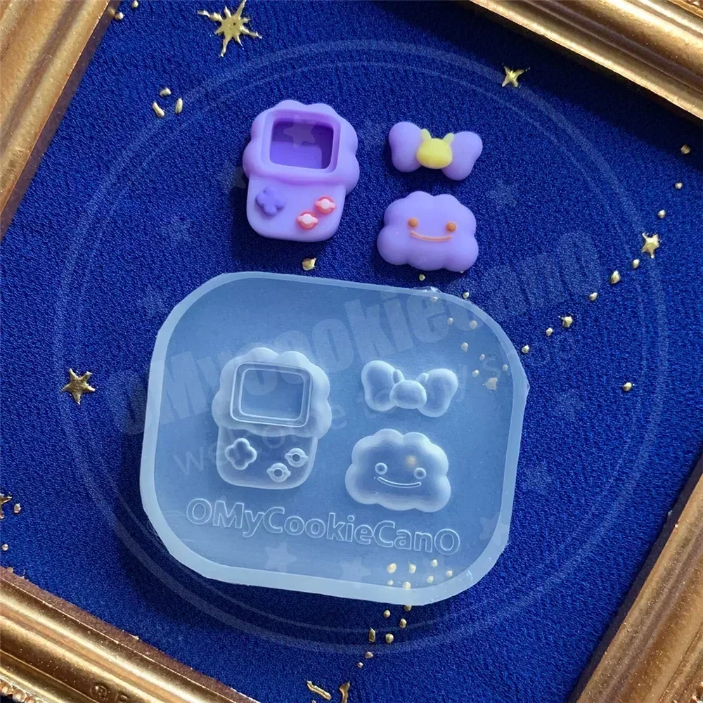 Transparent Mini Game Machine Shaker Mold for Silicone Resin Drip Film - Anime Inspired Cute Design (2025 Edition)