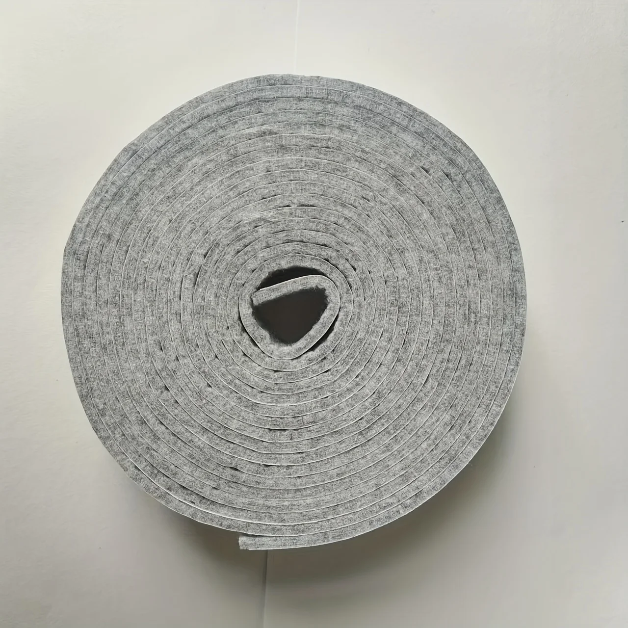 Pencere Su Emici Çıkartmalar – Yoğuşmayı Önlemek, Nem Kontrol Etmek ve Pencereleri Kuru ve Düzenli Tutmak İçin Tasarlanmıştır.