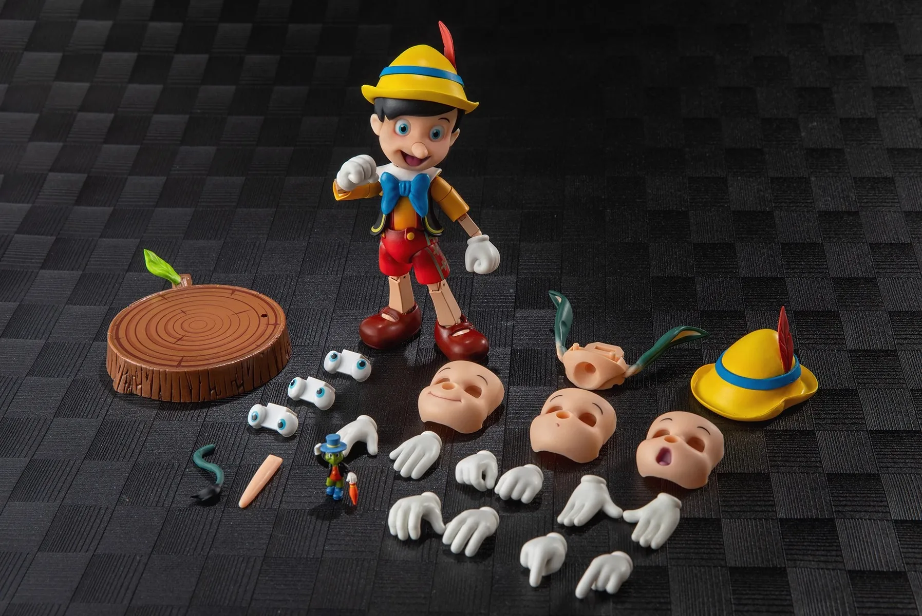 

Игрушка-кукла с длинным носом, 1/12