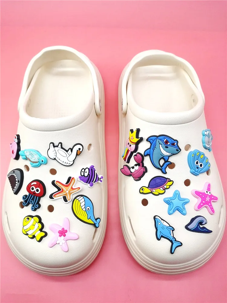 Accessoires Plage été 12 Breloques Chaussures été Tikono - Étoiles De Mer, Coquillages, Perles - Décorations Sabots Pins Crocs Homme