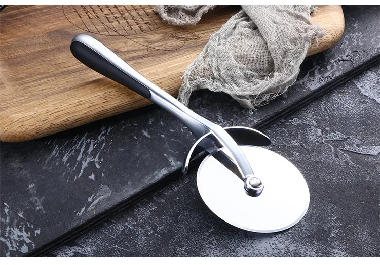 1PC Stainless Steel Pizza Cutter Diameter 7 CM Knife for Cut Pizza Tools Kitchen Accessorie Tools Wheels