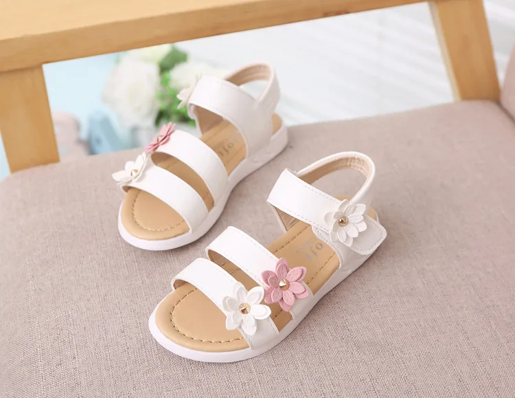 2022 Summer New Girls Sandals Kids Floral Sandals with 3 Flowers Princess Sweet for Wedding Party Dress Shoes Kids Sandals 21-36 best leather shoes