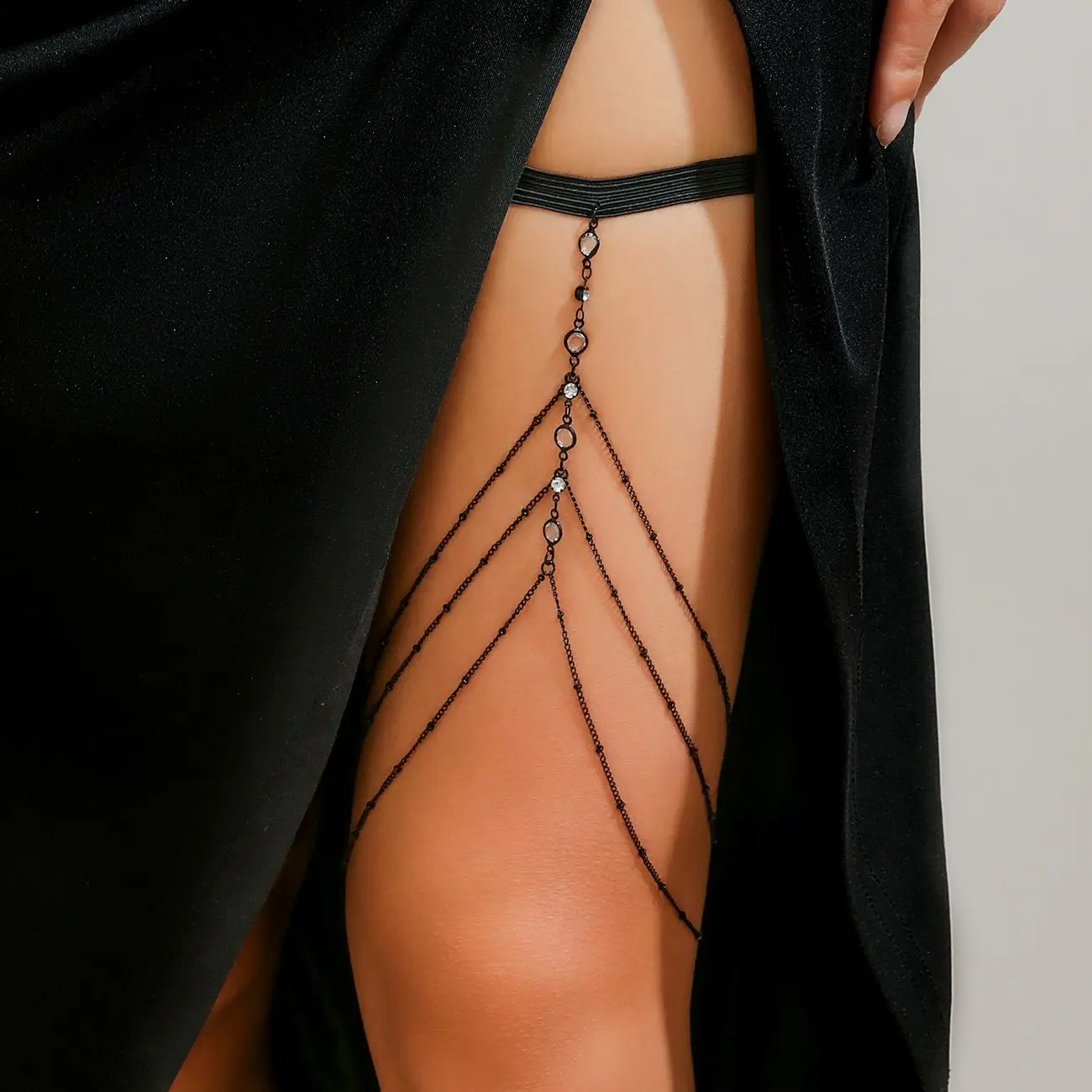 Catena Coscia In Pelle Punk Regolabile - Accessorio Sexy Per Feste E Discoteca