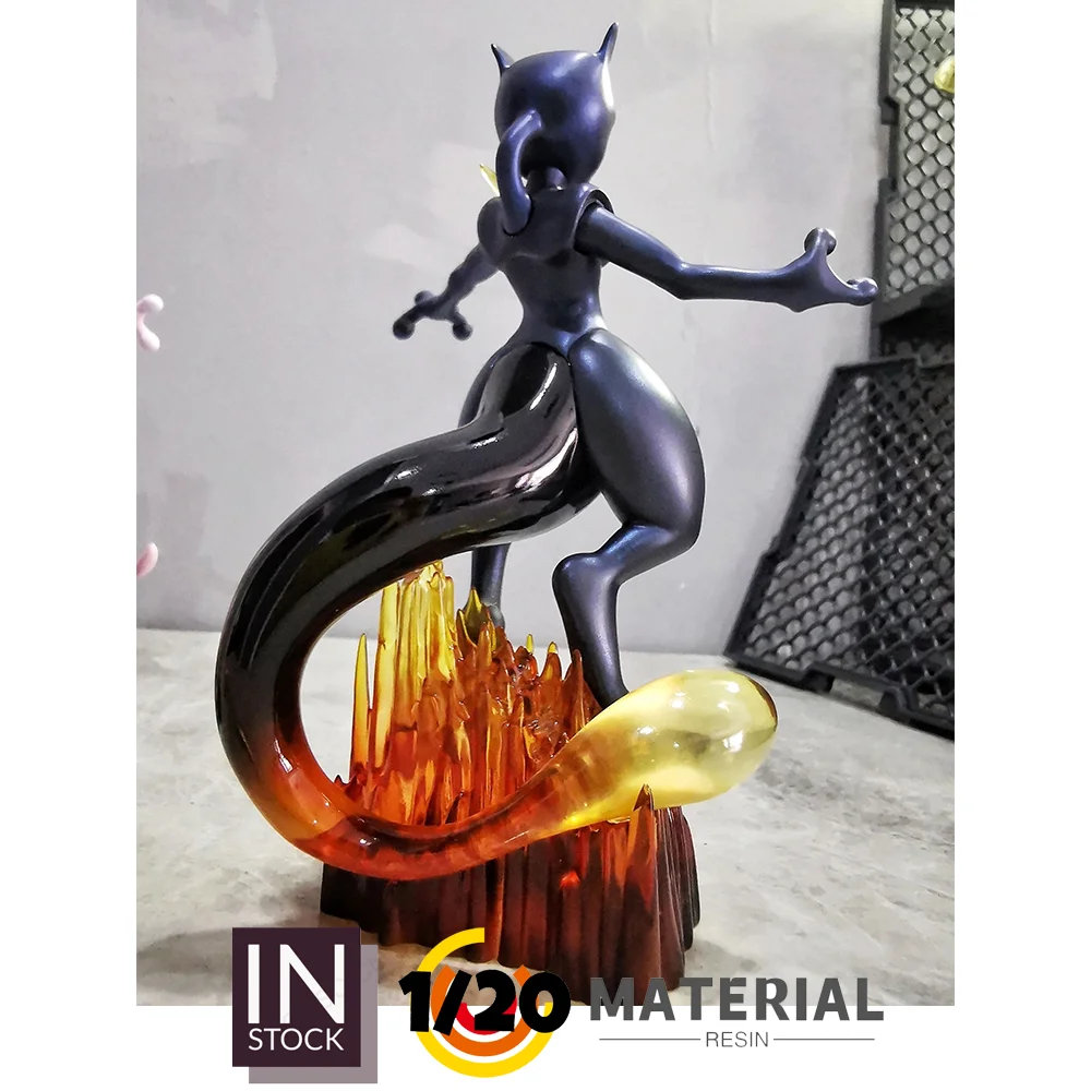 Mewtwo Figure With and With Out Helmet 