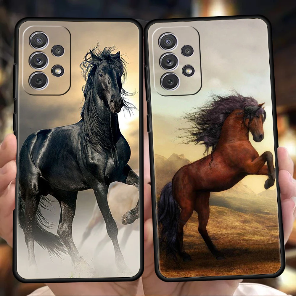 Luxury Horse Design Silicone Phone Case - Elegant Protective Cover