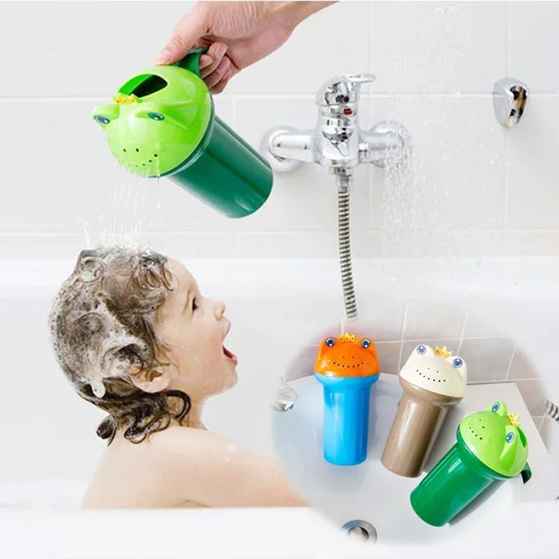 Cute Frog Wash Hair Cup Plastic Thickening Baby Head Washing Shampoo Infant Shower Water Toy for Kid Bath Scoops
