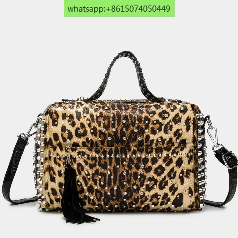 

Leopard Rivet Bag Single Shoulder Crossbody Bag Handheld Large Capacity