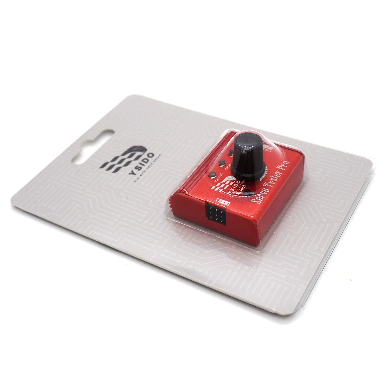 Vue rapprochée du testeur de Servo et ESC RC 3 modes, connecté à un servo, câbles visibles.