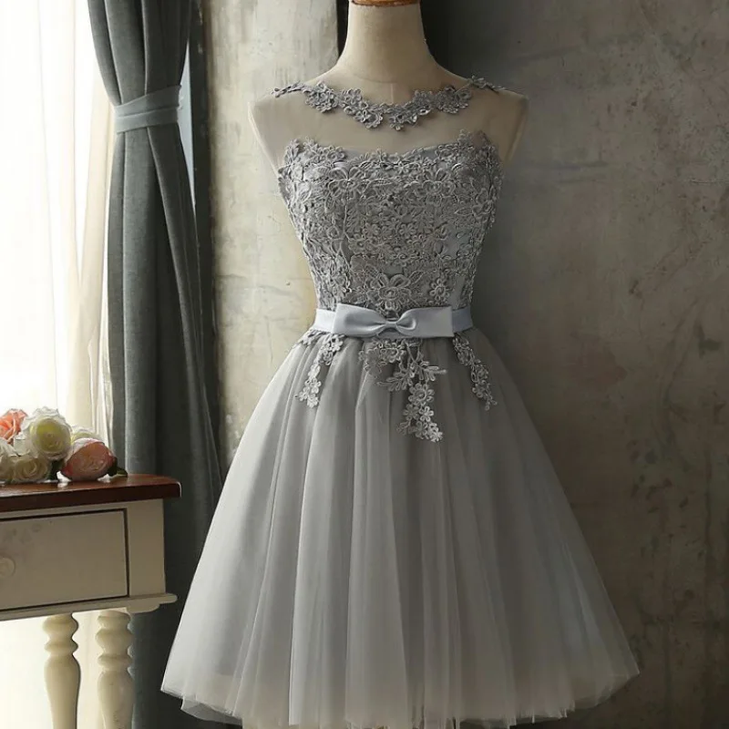 

Beautiful Sliver Lace Homecoming Dress 2023 Sexy Tulle Mini Short Evening Dress Corset Bow Sash Cocktail Party Skirt Boho Prom