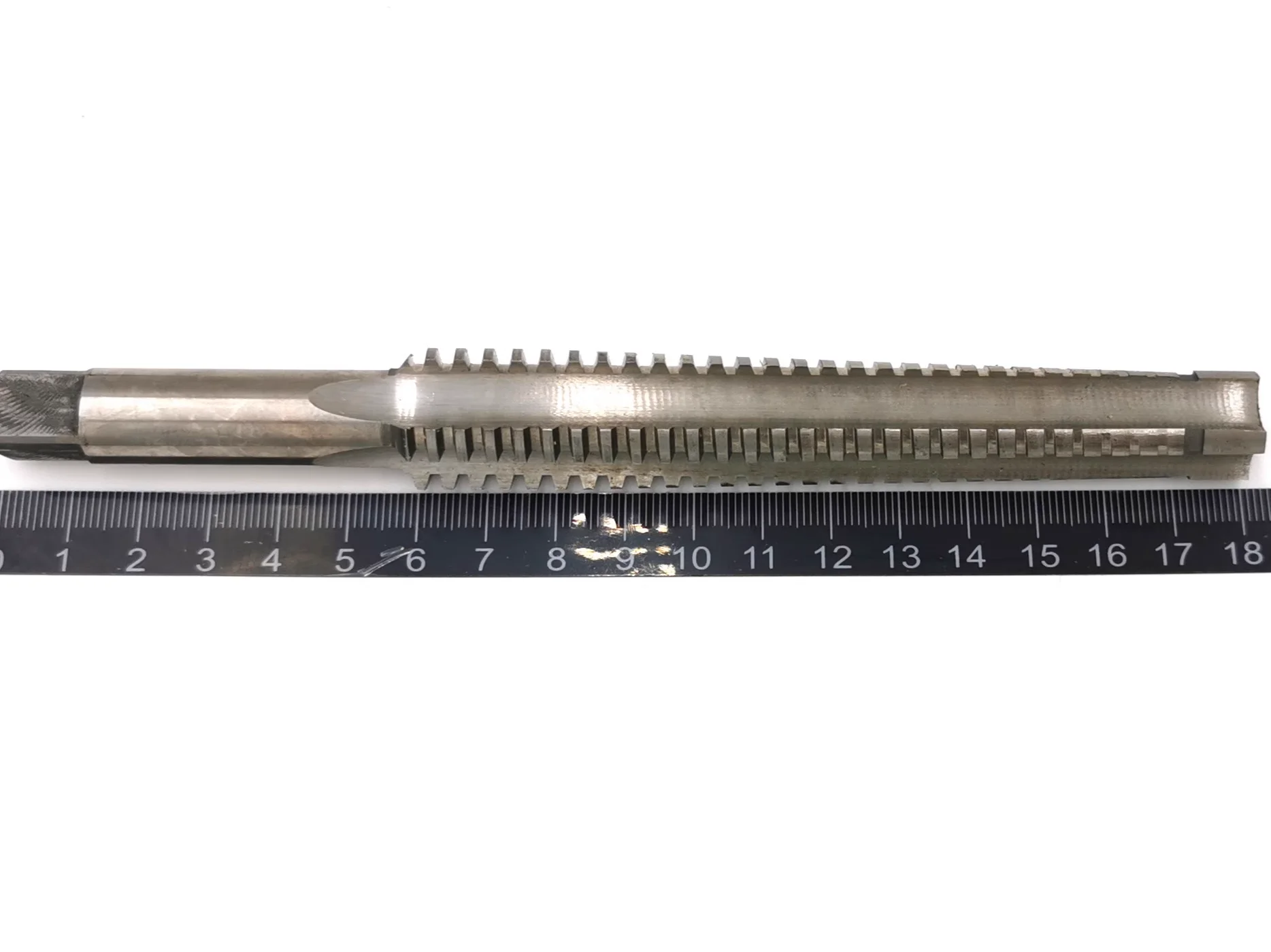 1pcs HSS Tr형 나사산 오른손 탭 머신 탭 사다리꼴 탭 Tr6 Tr22 Tr24 Tr26 28 TrTR30 Tr32