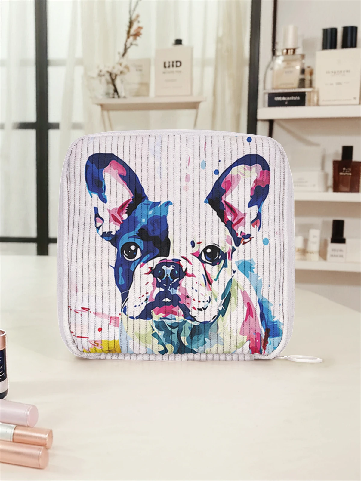 Cartoon dog pattern printed sanitary napkin storage bag, women's lightweight tissue bag, sanitary tissue bag