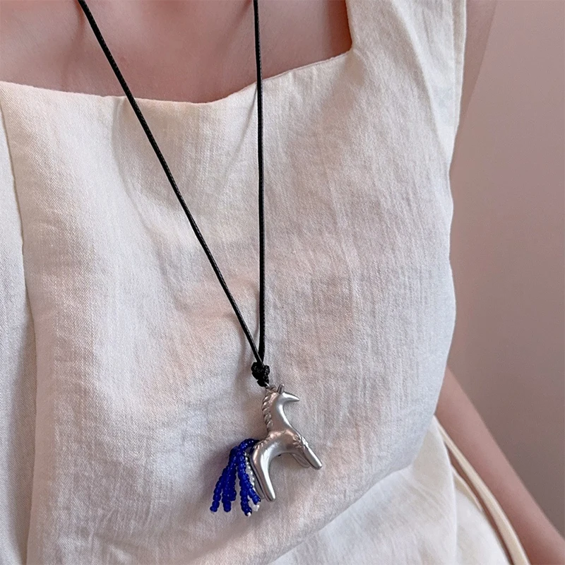 New Pony Tassel Pendant Vintage Pony Pendant Long Necklace Men's and Women's Adjustable Sweater Chain Jewelry Fashion Accessory