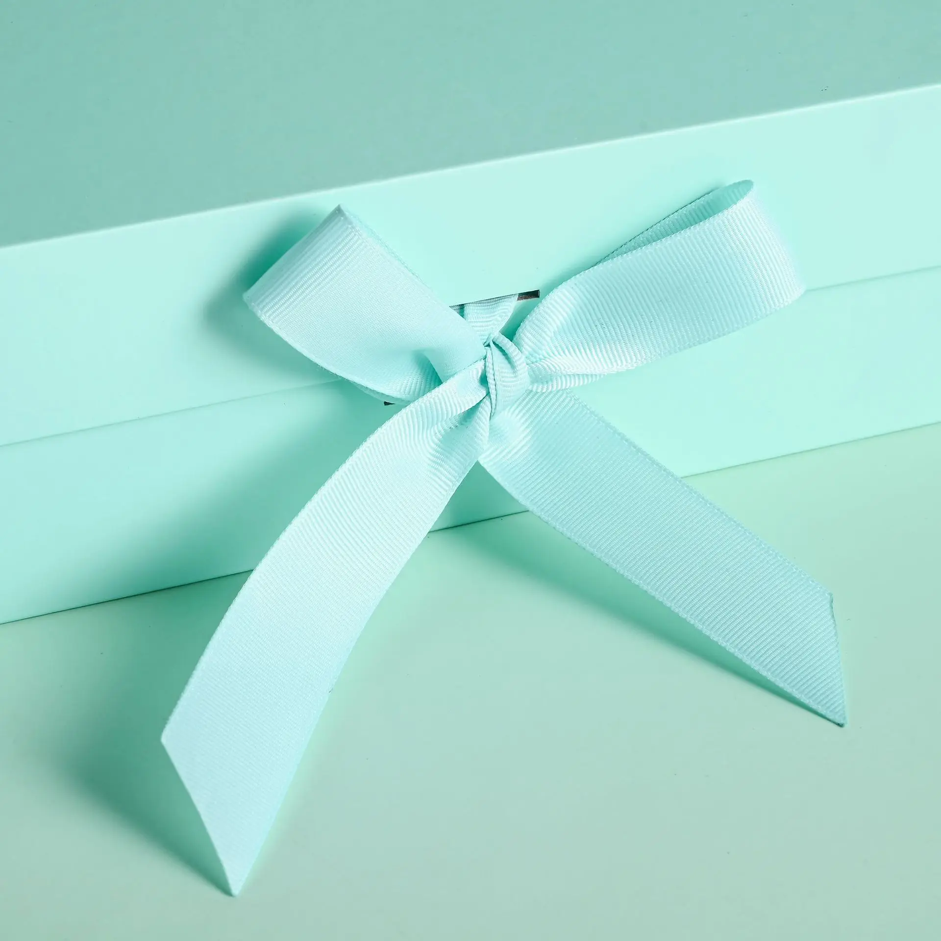 Customized Cardboard Folding Box Bow Gift Box Magnetic Flip Box Packaging 6 S366d32fb7b544c99a039f3baf41e1df6h