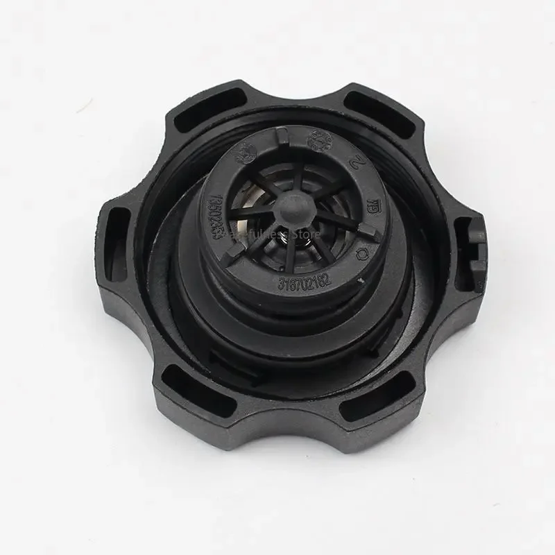 Suitable for Buick New Regal New LaCrosse Water Tank Cover Malibu Cooling Antifreeze Auxiliary Kettle Cover 13502353