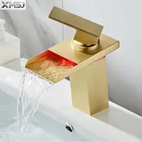 ก๊อกน้ำอ่างล้างหน้าแบบน้ำตก LED สีทองขัดเงา เปลี่ยนสีตามอุณหภูมิ ก๊อกผสมน้ำร้อนน้ำเย็นทองเหลืองสำหรับห้องน้ำ 4