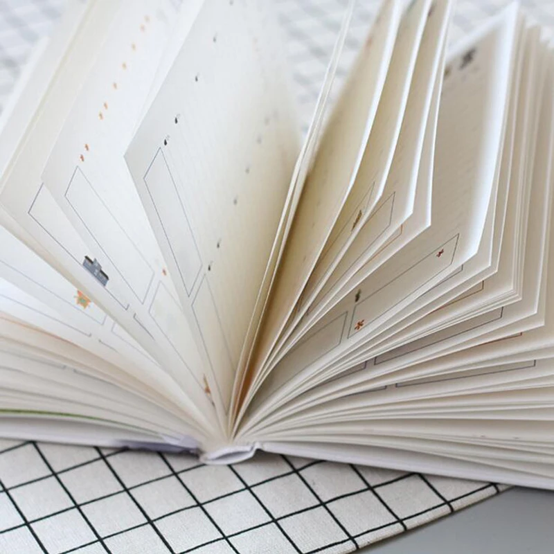 365-Day Minimalist Planner: Portable Hardcover Notebook with Colored Pages
