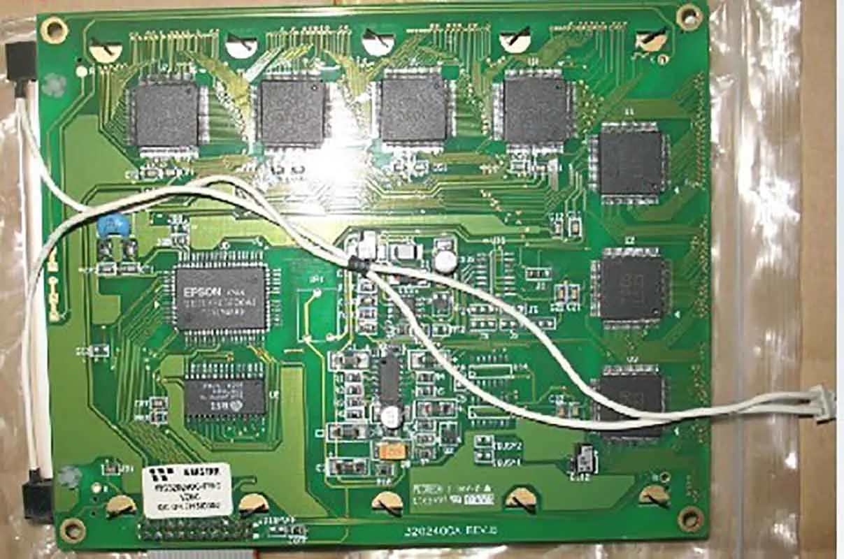 

WG320240C-FWC-TZ8 5.7" 320*240 LCD Panel