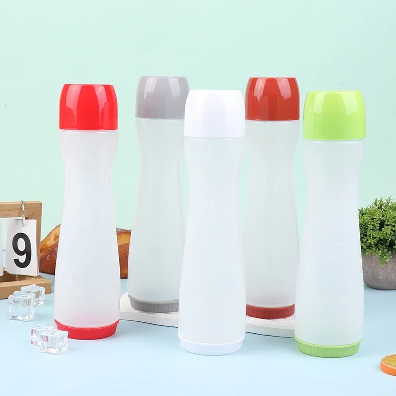 Enhanced Hand-Cranked Batter Mixing Bottle - 700ml Pancake & Crepe Dispenser