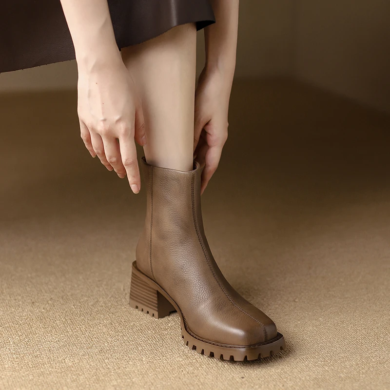 

2022 Women ankle boots natural leather 22-25 CM washed cowhide full leather modern boots square toe vintage buckle women boots
