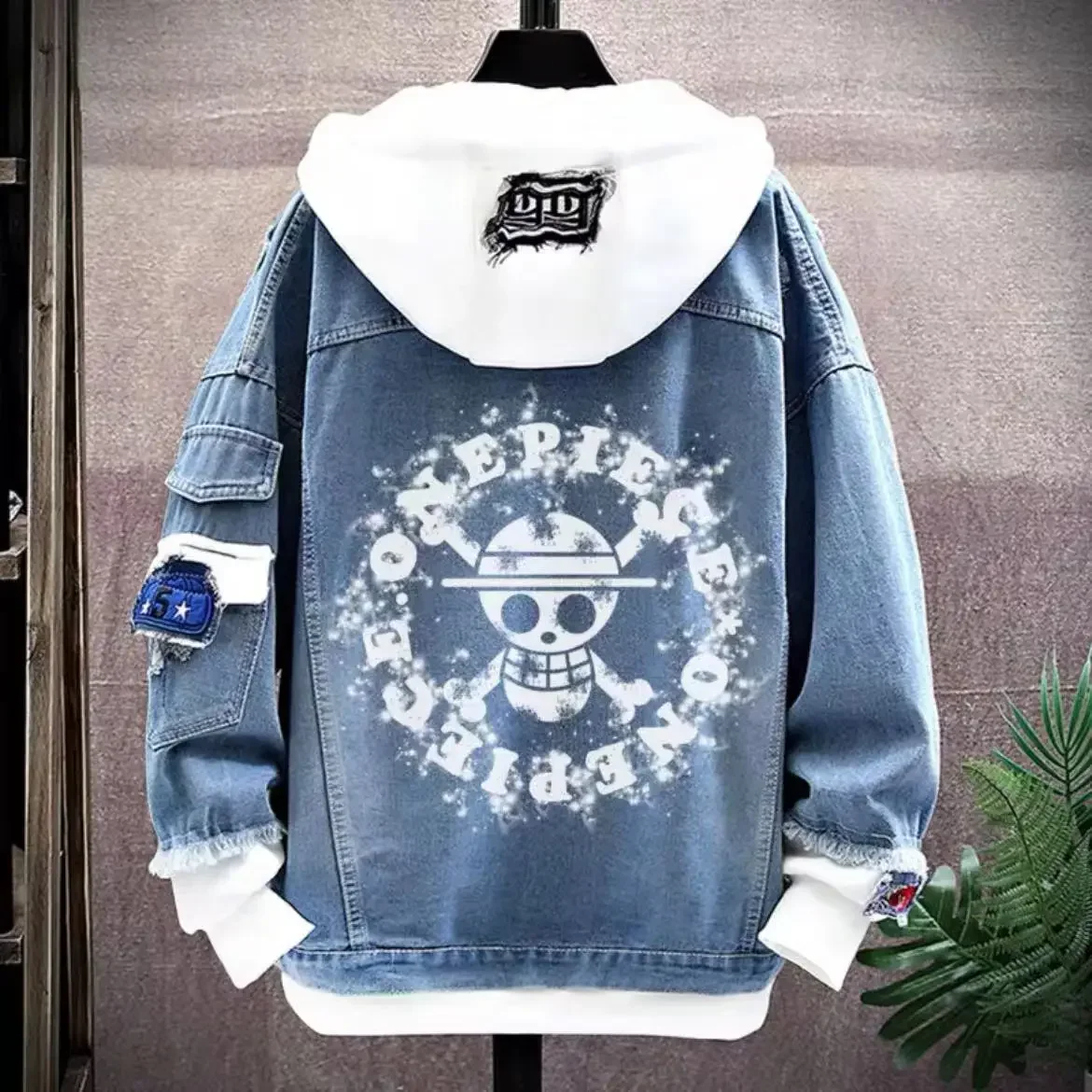 thumbnail image 1 of Chaqueta vaquera con capucha de primavera y otoño con diseño periférico de anime One Piece Luffy Chopper Zoro, chaqueta de pareja sencilla, atractiva y versátil, 1 of 2
