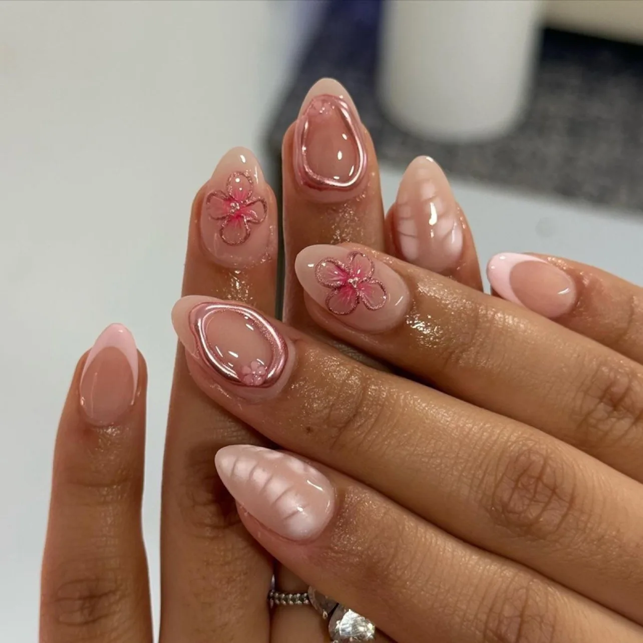 Summer Blossom 3D Pearl Water Ripple False Nails Set