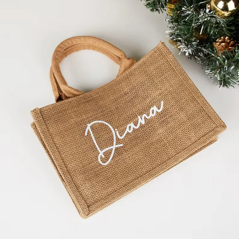 Borsa personalizzata in iuta naturale iniziali personalizzate regalo Tote  Bag compleanno regali per feste di natale borsa Shopper con il tuo nome -  AliExpress