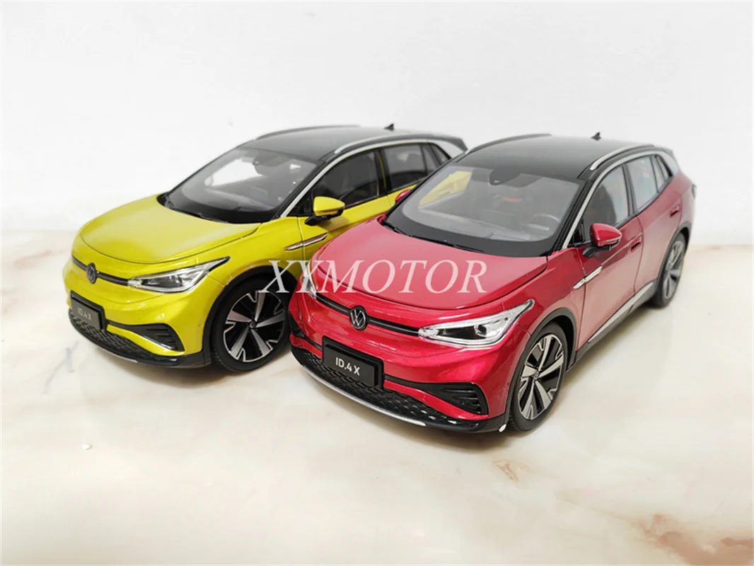 

1/18 For VOLKSWAGEN ID.4X SUV Diecast Metal Model Car Gifts Red/Yellow with Light Toys Gifts Collection Ornaments Display