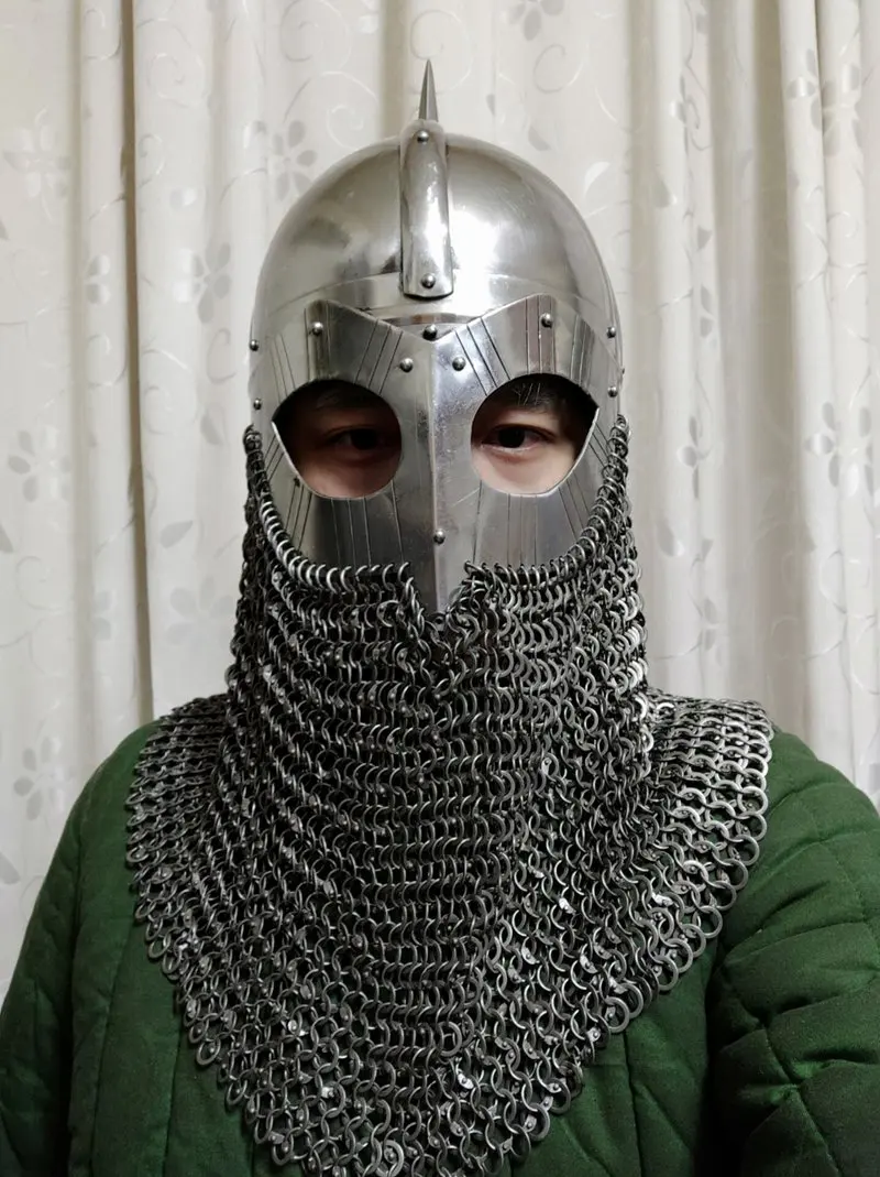 北欧バイキングヘルメット鋼武器庫レプリカ中世メイルコイフ鎧 