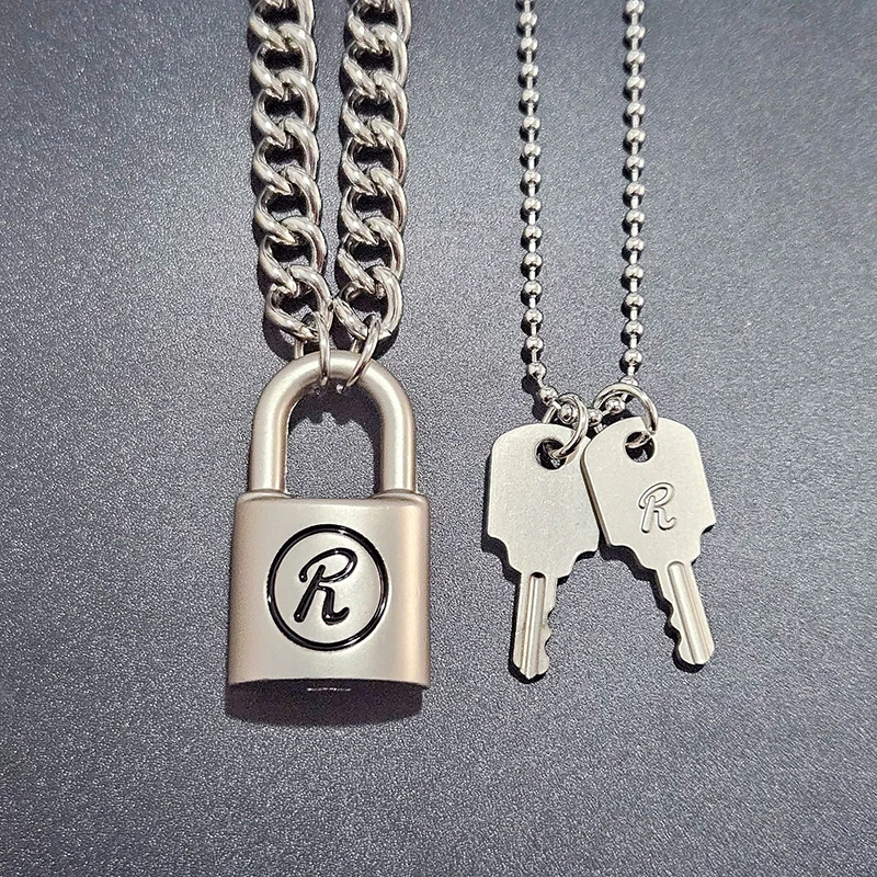 Unique design novel shape glossy and Simpli silvery keylock Unique design novel shape glossy and Simpli silvery keylock