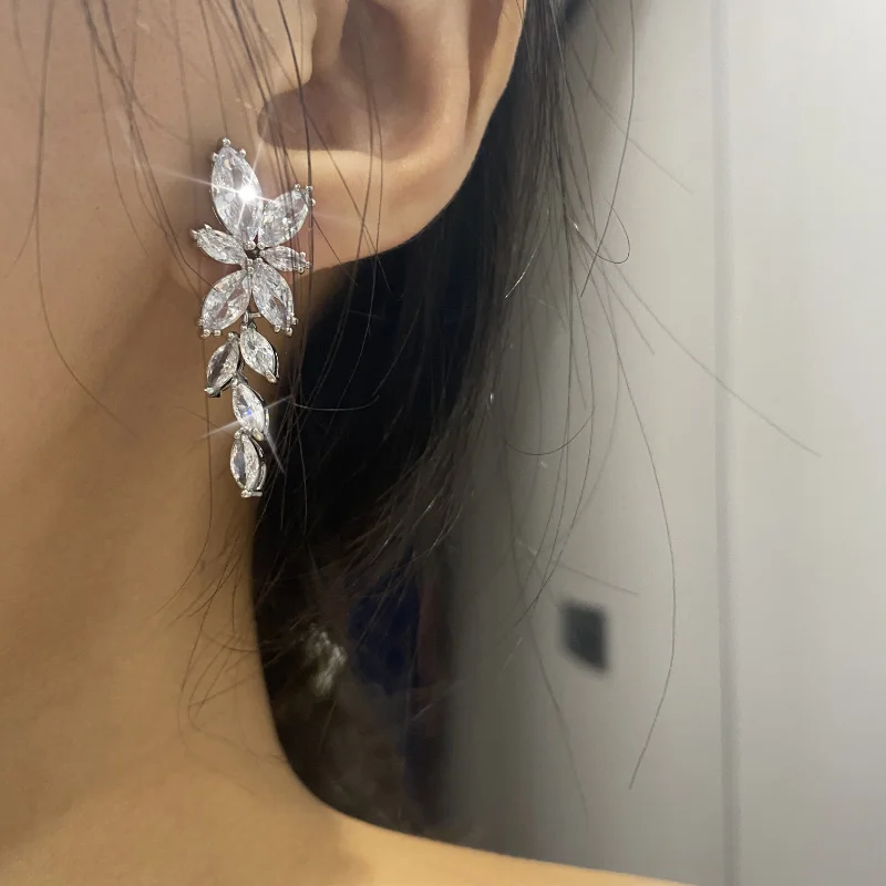 Uilz Fashion Crystal Zirconia Long Drop Earrings for Women Leaf Shape Ear Accessories Creative Shiny CZ Bridal Wedding Jewelry