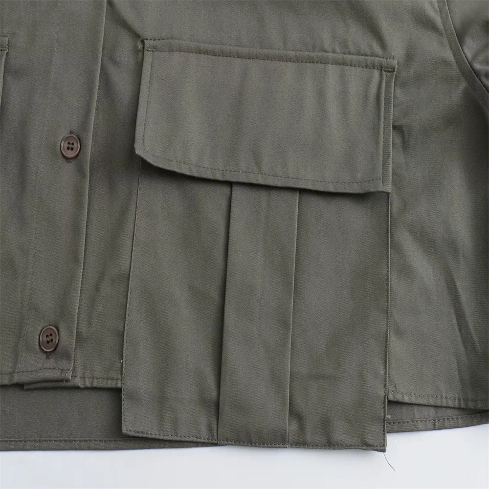 Autumn New Women's Wear Design Sense: A Small Number Polo Neck Loose Windbreaker Fabric Short Shirt 4432029