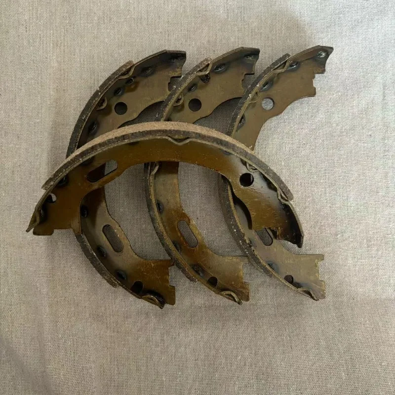 Parking Brake Shoe Sets for Chrysler 300C 68020626AA