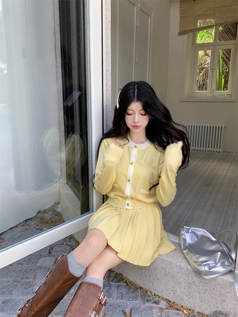 Korean Fashion Knitted Two-piece Skirt Set Women Single Breasted O-neck Top Pleated Mini Skirt Autumn Elegant Outfits Knitwear