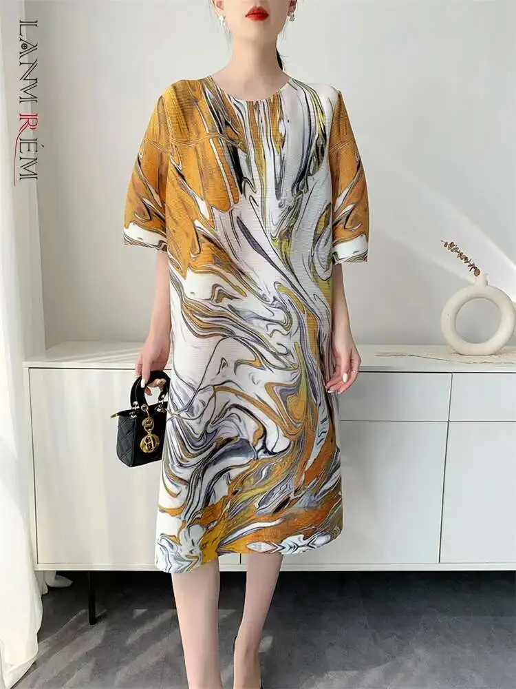 LANMREM Summer Printting Pleated Dress For Women 2025 New Loose Causal Round Collar Half Sleeve Knee Length Dresses Chic 2DB2878